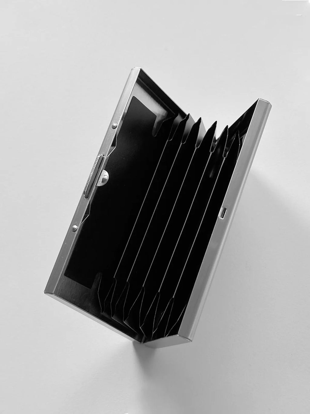 [ Pre-order ] Godashin Accordion Wallet 002