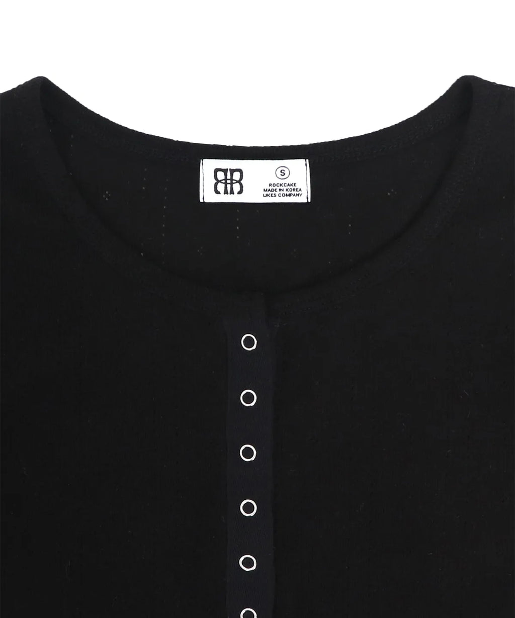 [ Pre-order ] Rockcake Punching Button Top