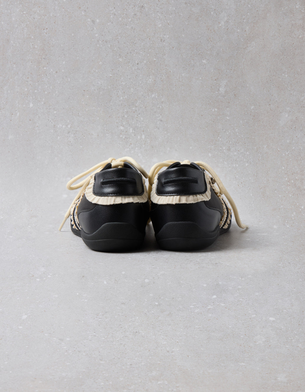 [ Pre-order ] Fev Feil Run Sneakers