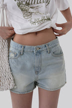 [ Pre-order ] Autumn Made Marina Denim Shorts ( L來港中 )