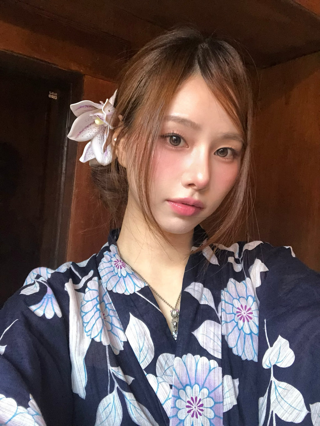 [ Pre-order ] 1+1 1Month Gleam Edge 13.7mm 固定高光 (含水量43%)