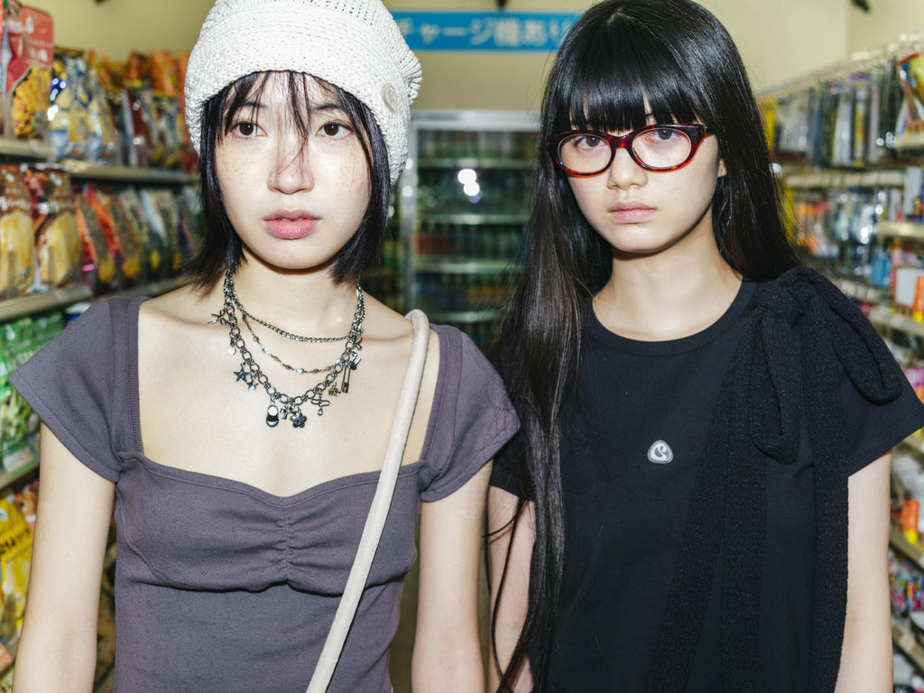 [ Pre-order ] Coyseio Punching Shirring Top