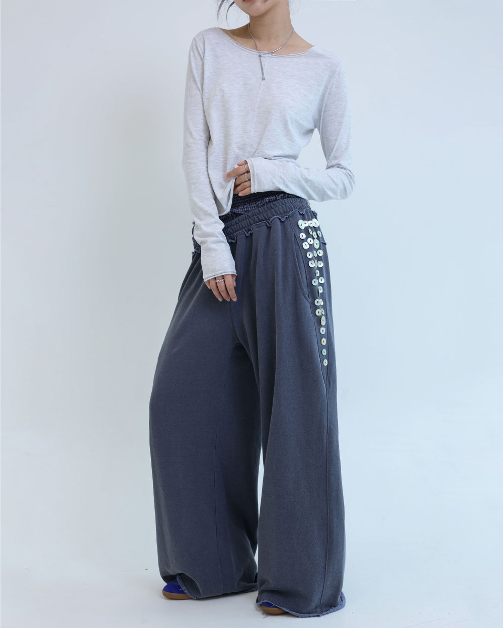 [ Pre-order ] Button Underwear Sweatpants