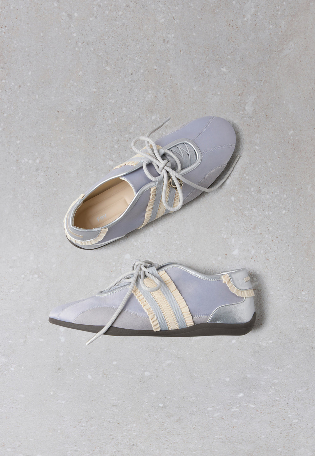 [ Pre-order ] Fev Feil Run Sneakers