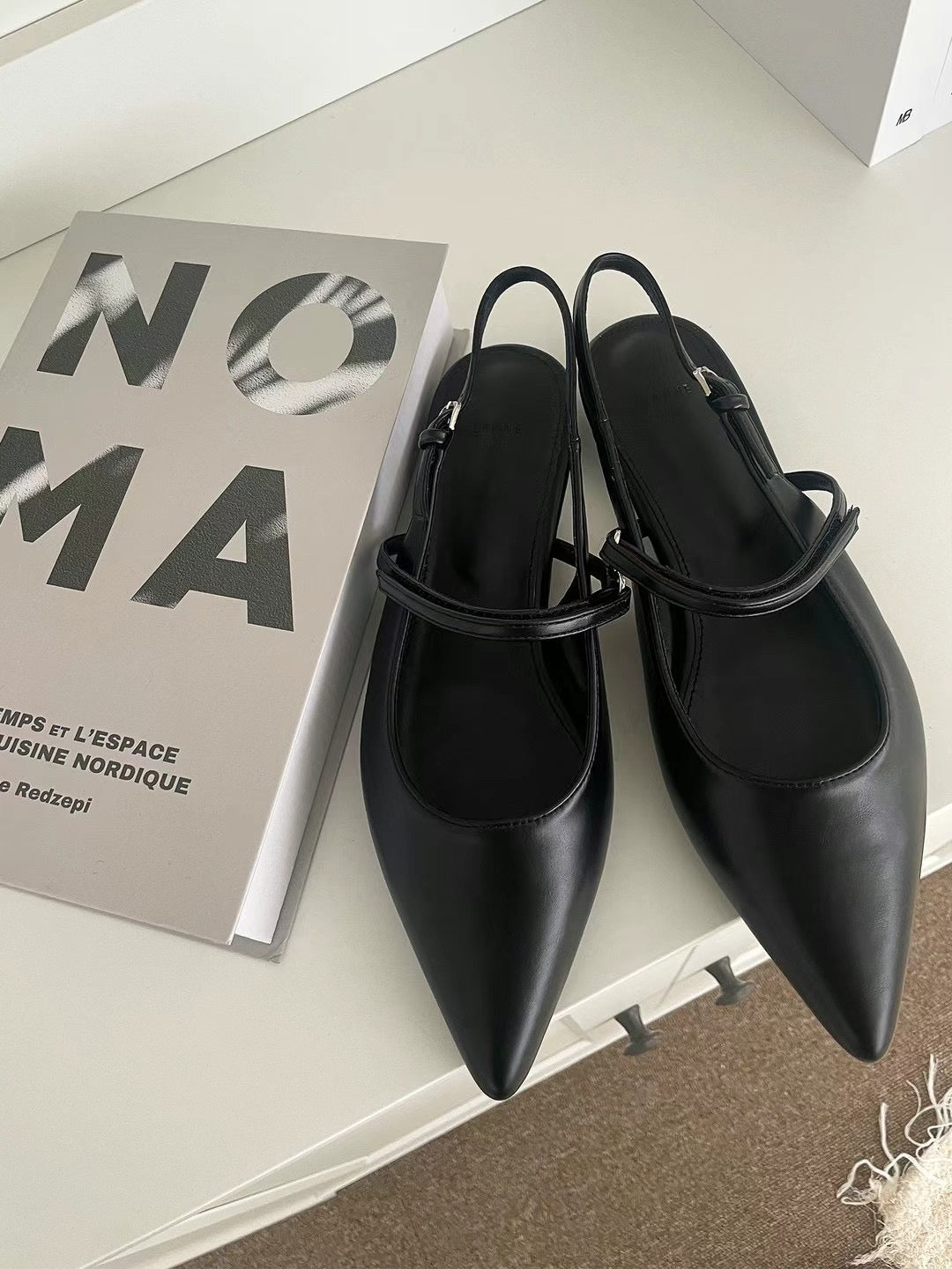 [ KR0469 ] 尖頭低踭顯瘦皮鞋 Bambi Mary Jane Flats