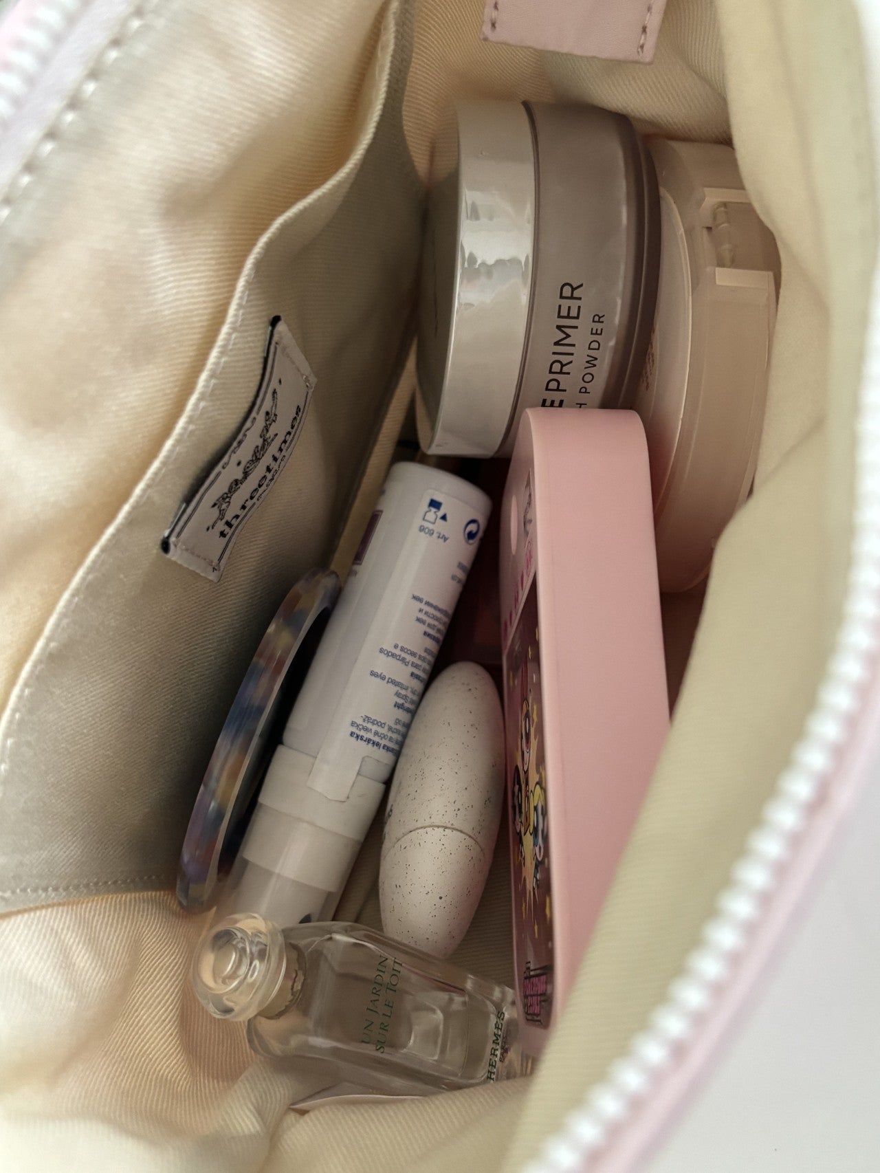 [ Pre-order ] Threetimes🤍Bebe pouch🎀