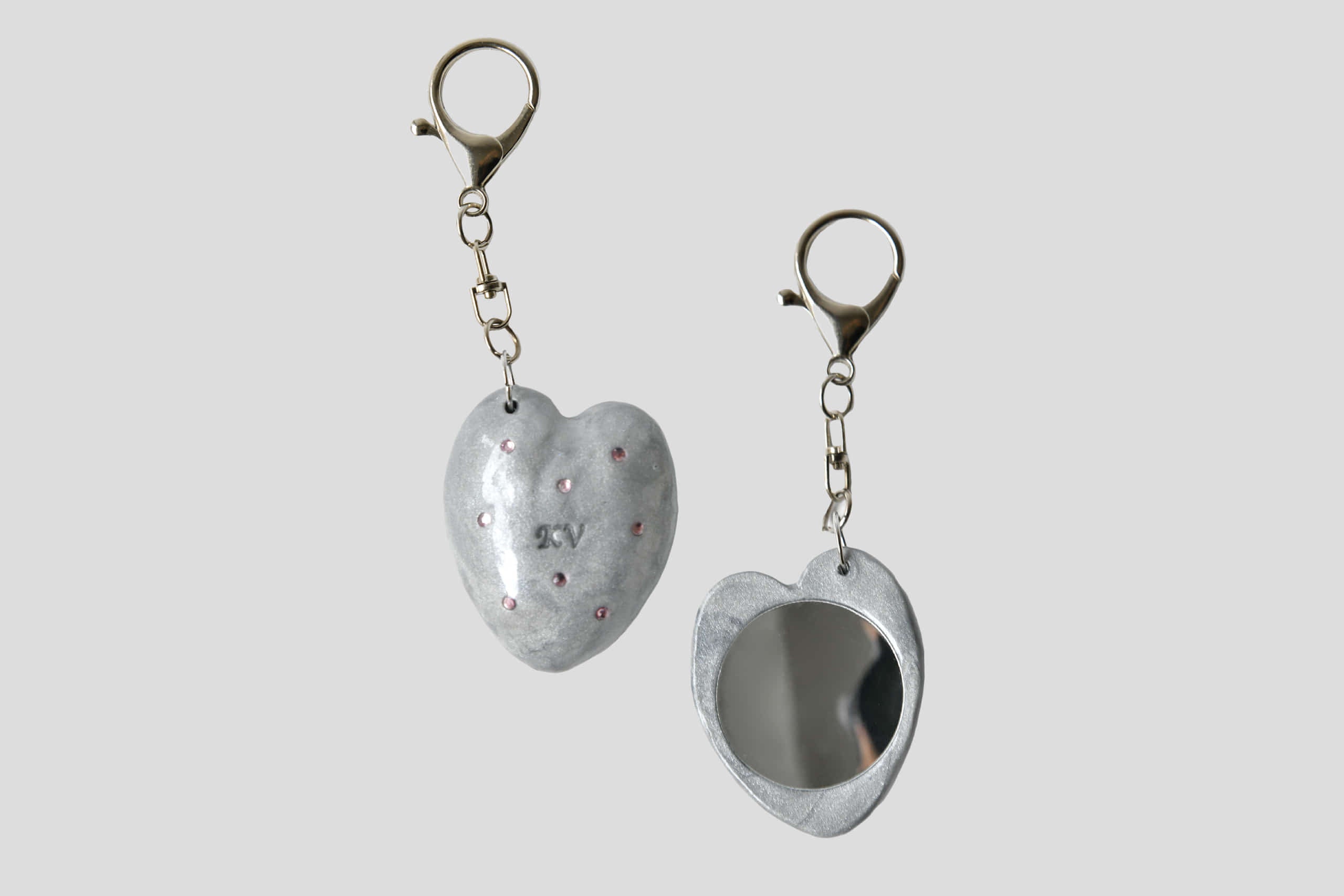 [ Pre-order ] Mirror Keychain - Love