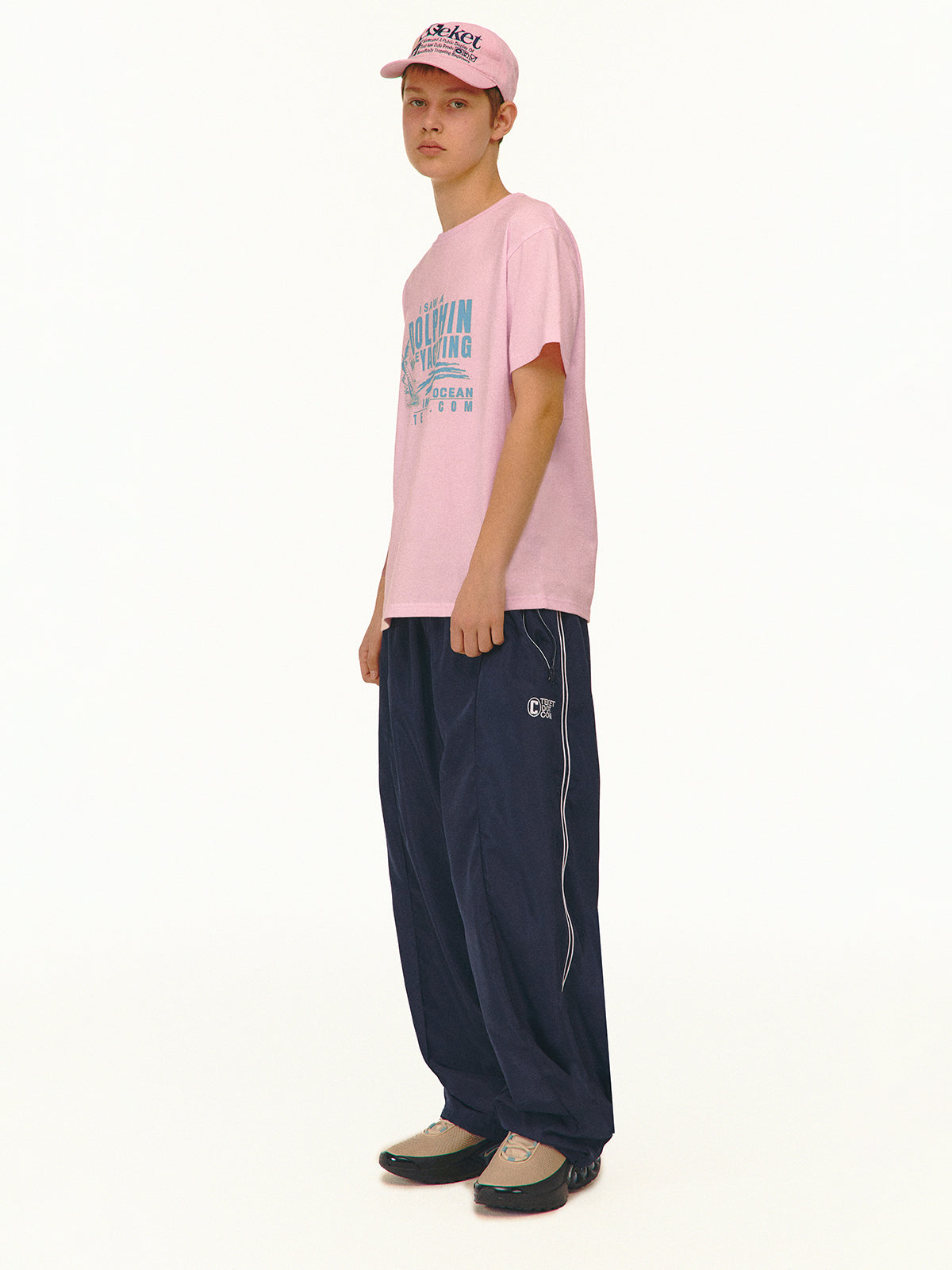 [ Pre-order ] Dolphin Friends Tee