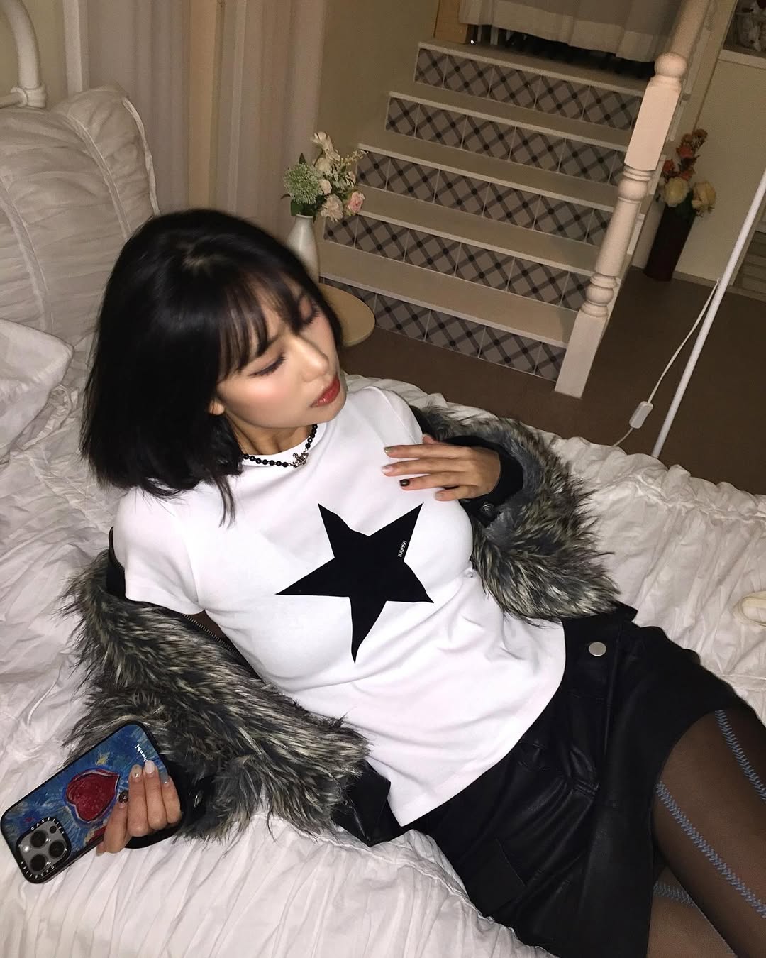 [ Pre-order ] YOUHEE Star Point T-shirts White