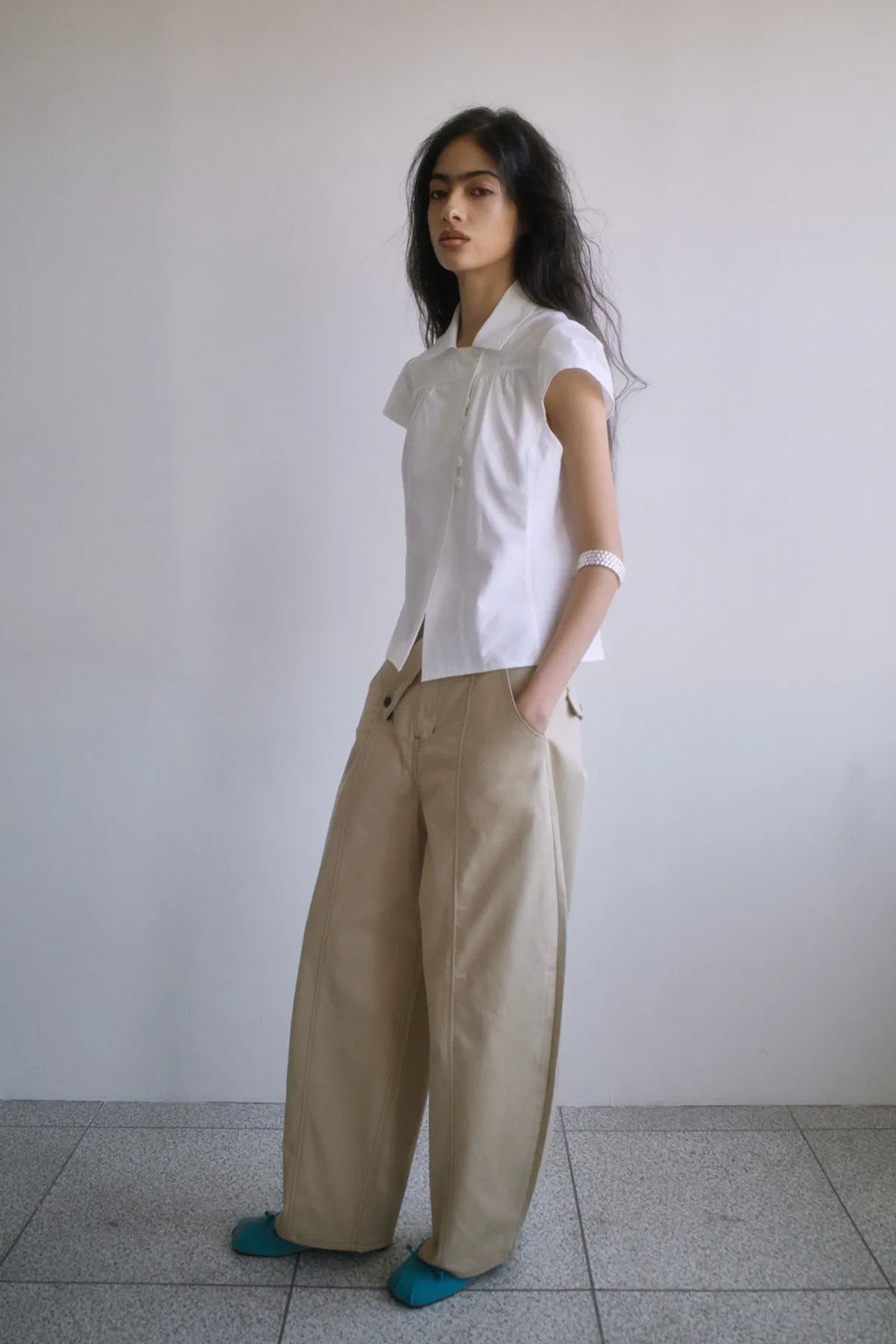 [ Pre-order ] Dot Square Flats