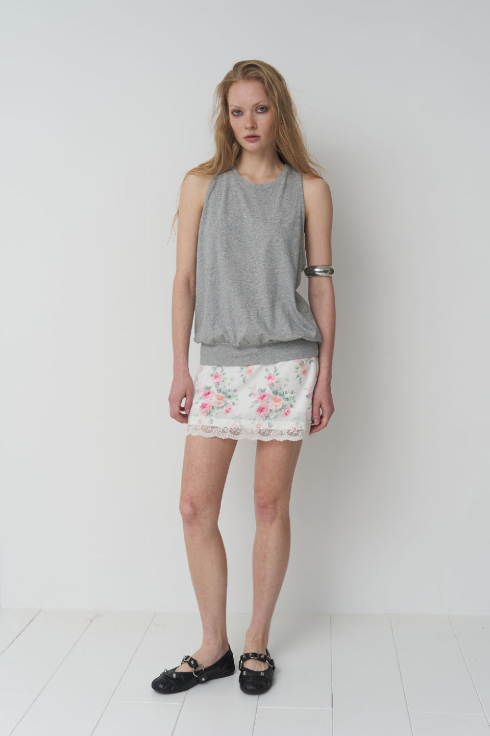 [ Pre-order ] Back Hole Sleeveless
