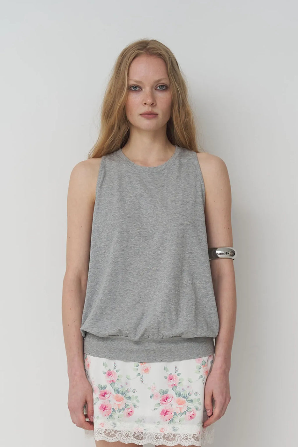 [ Pre-order ] Back Hole Sleeveless