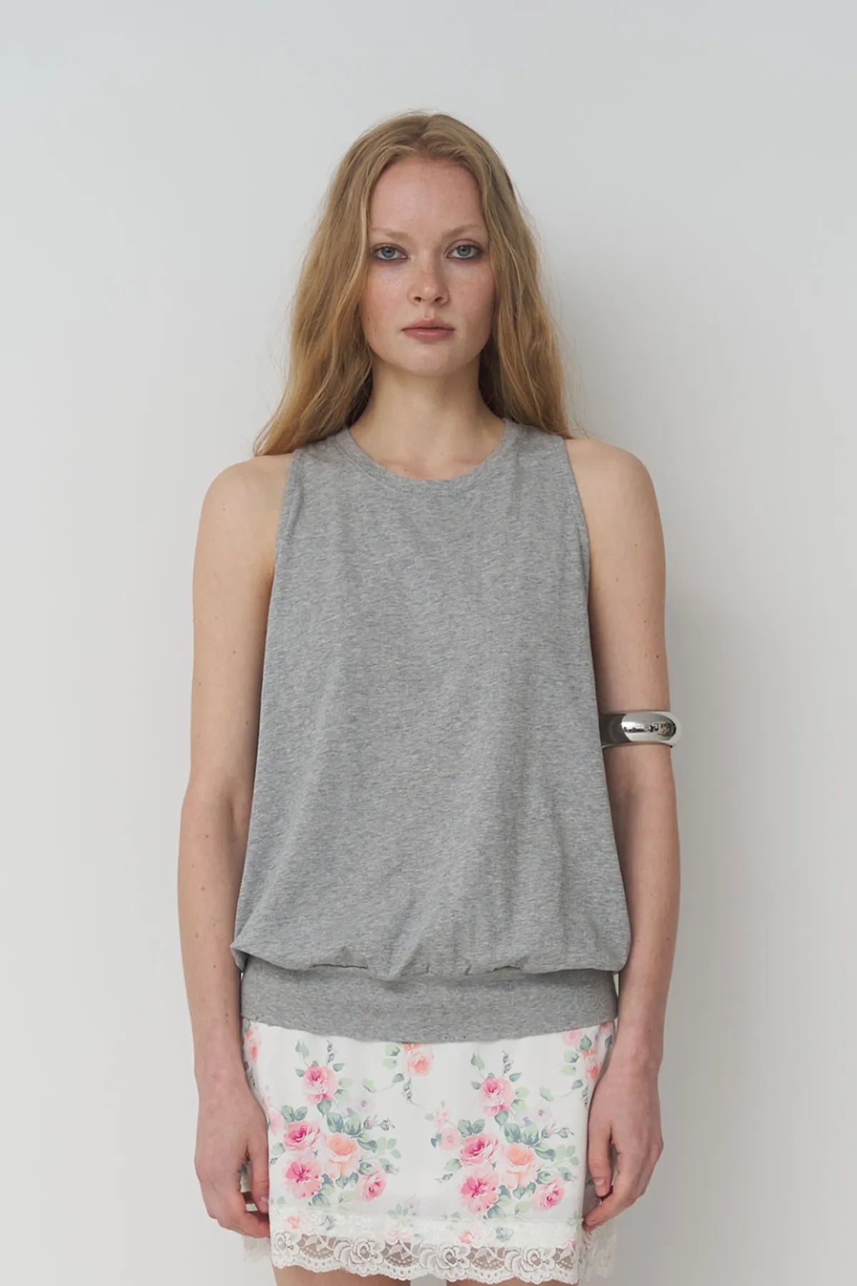 [ Pre-order ] Back Hole Sleeveless