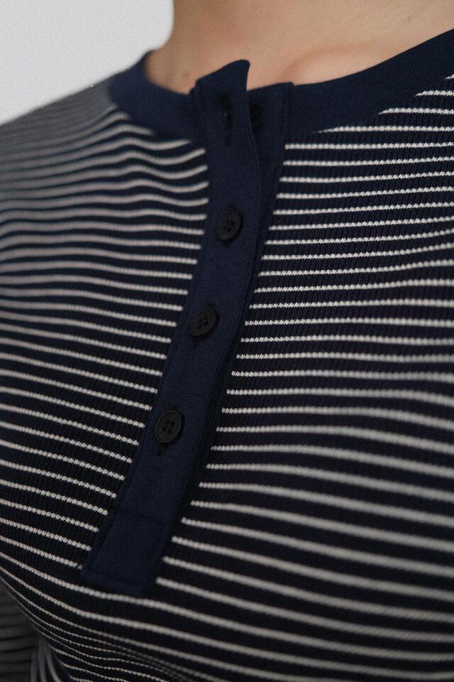 [ Pre-order ] Button ST T-shirt