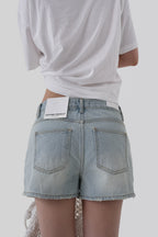 [ Pre-order ] Autumn Made Marina Denim Shorts ( L來港中 )