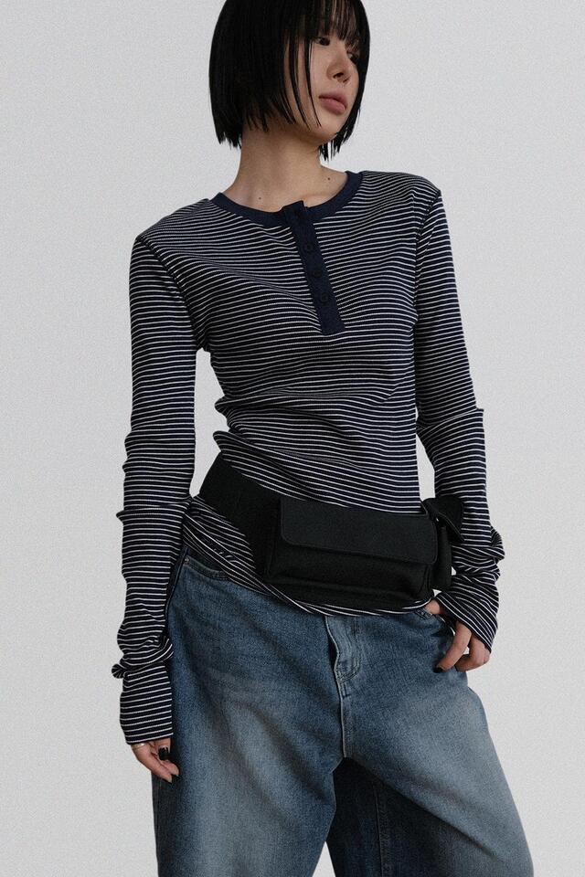 [ Pre-order ] Button ST T-shirt