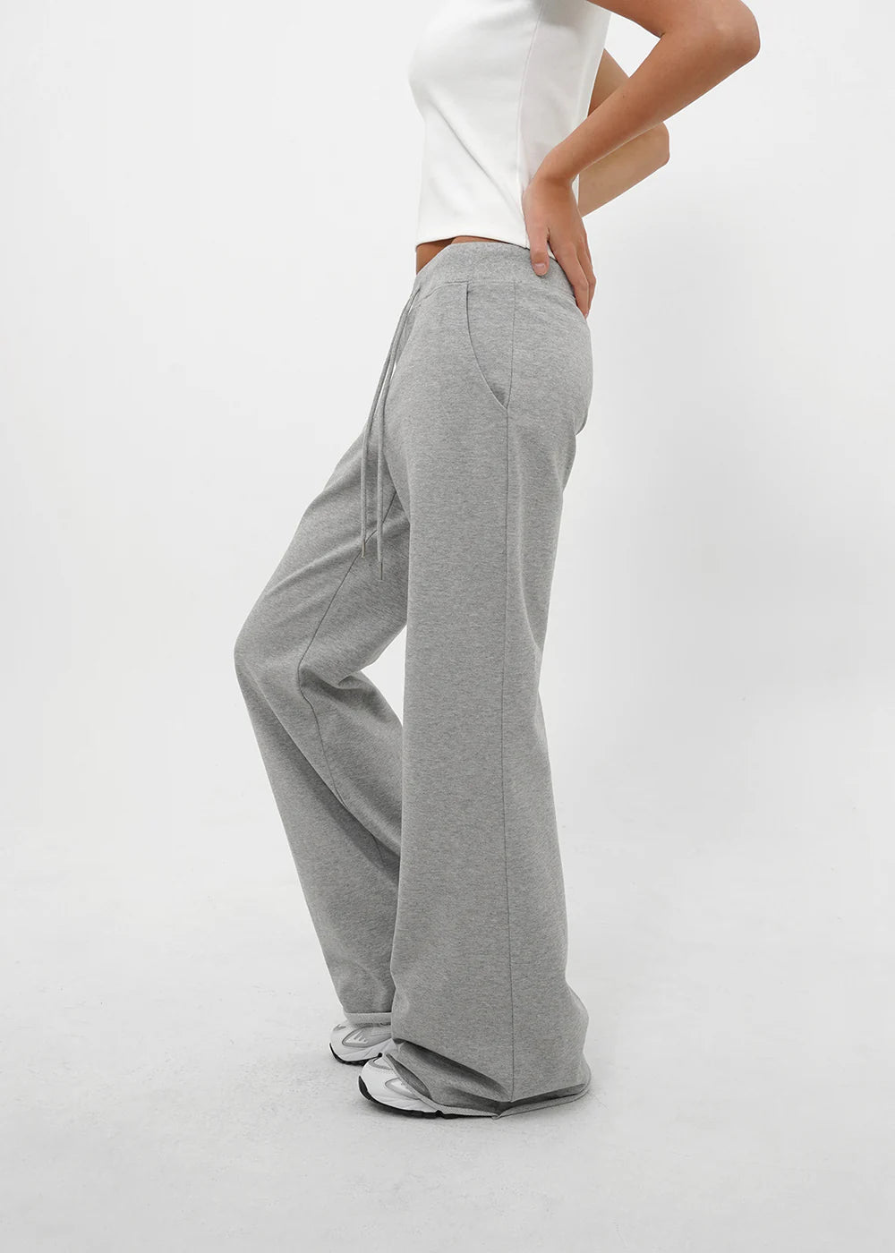 [ Pre-order ] B-Basic Mid-Sweat Cutting Bootcut Pants
