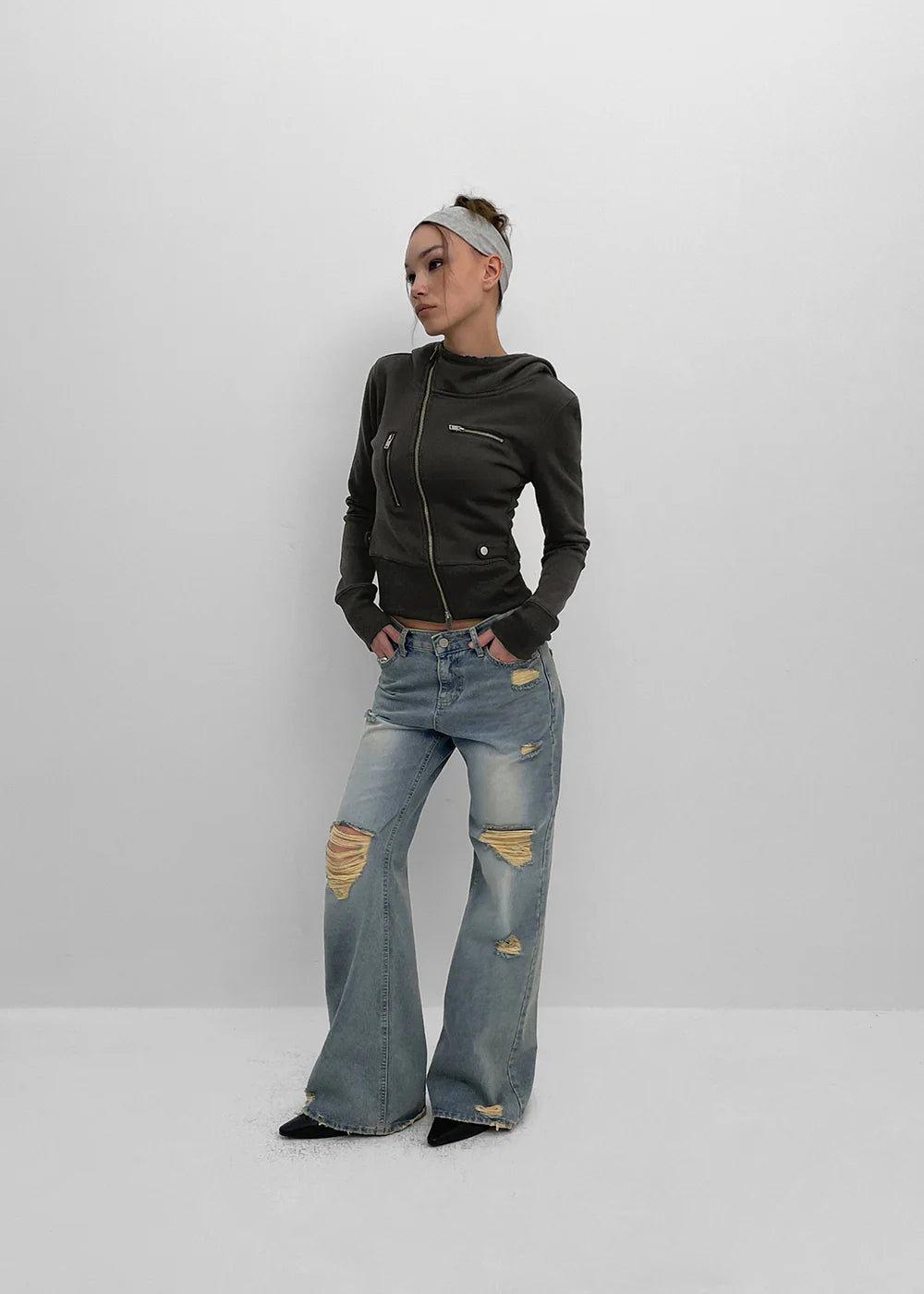 [ Pre-order ] Made Del Luna Damage Bootcut Denim Pants