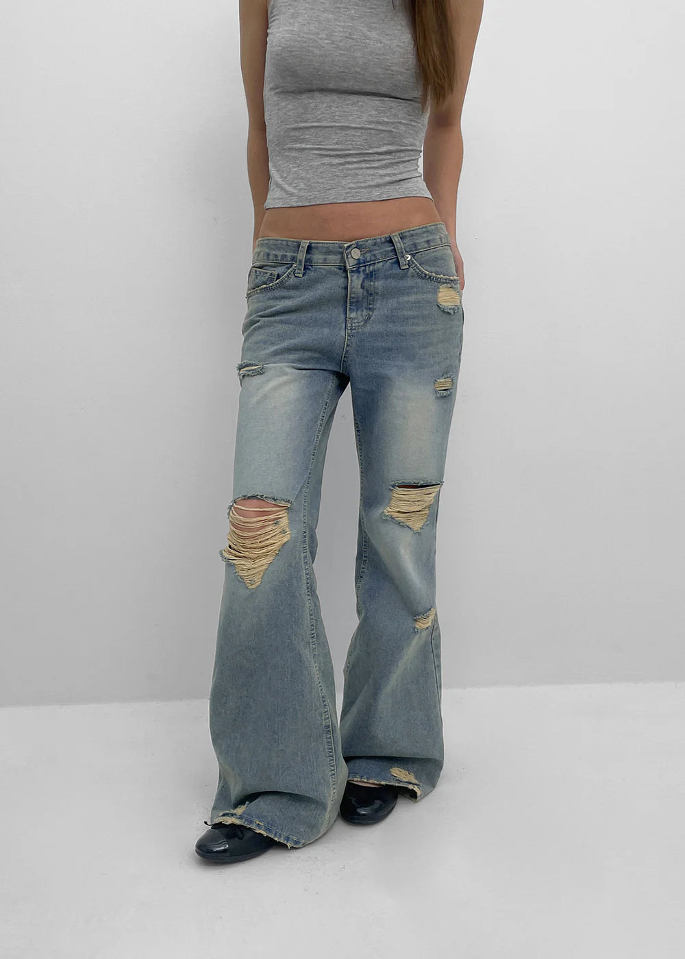[ Pre-order ] Made Del Luna Damage Bootcut Denim Pants