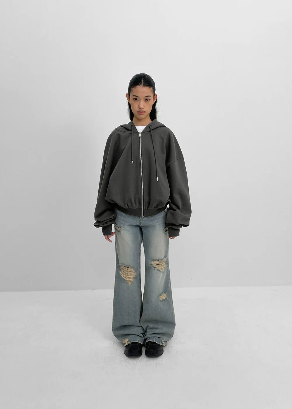 [ Pre-order ] Made Del Luna Damage Bootcut Denim Pants