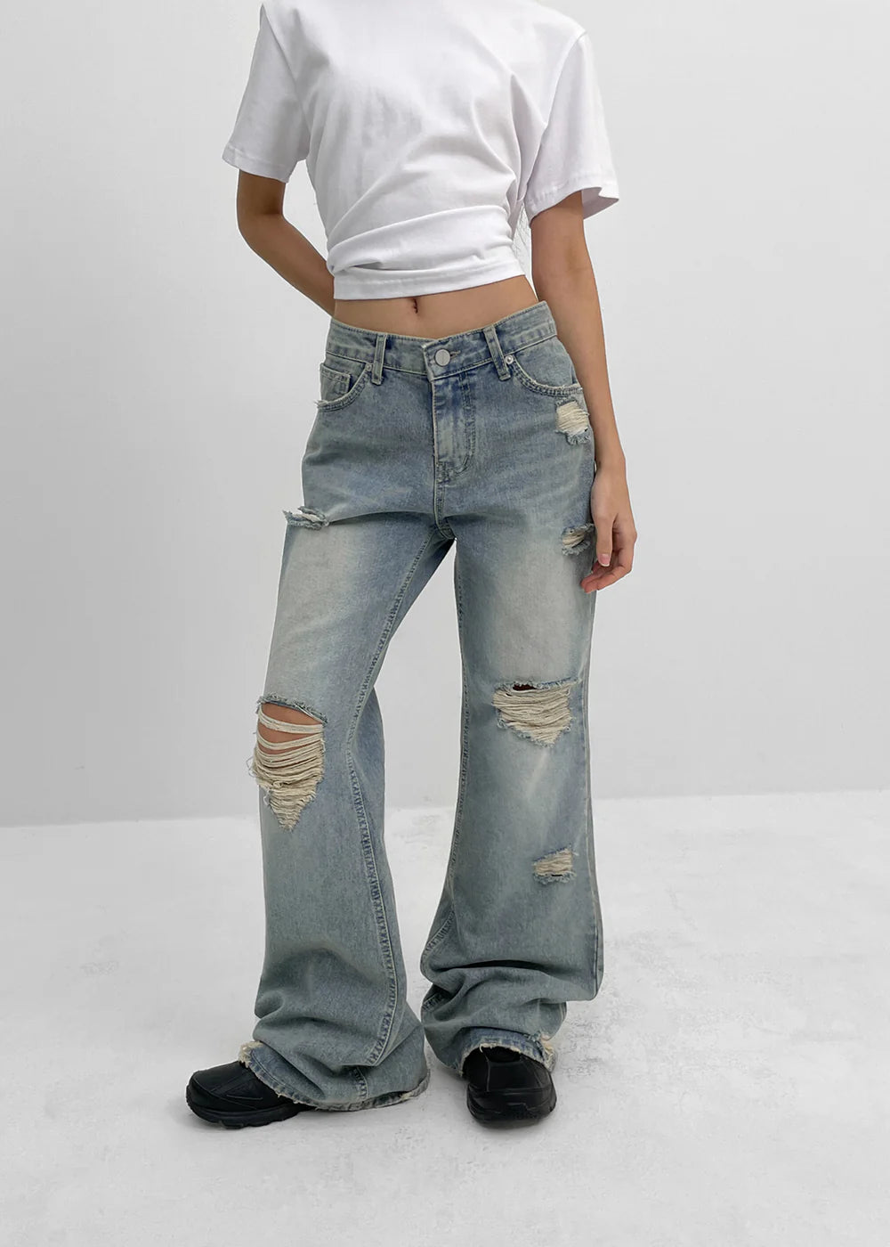 [ Pre-order ] Made Del Luna Damage Bootcut Denim Pants