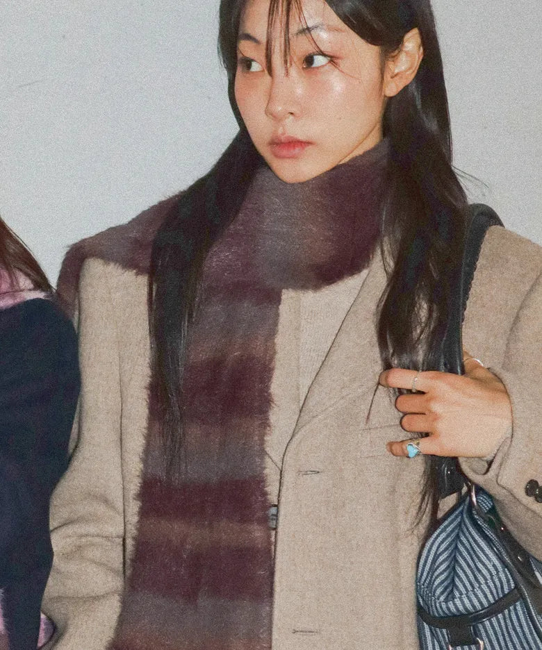 [ Pre-order ] Striped Hairy Bold Muffler