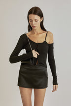 [ Pre-order ] Threetimes One-shoulder button tee