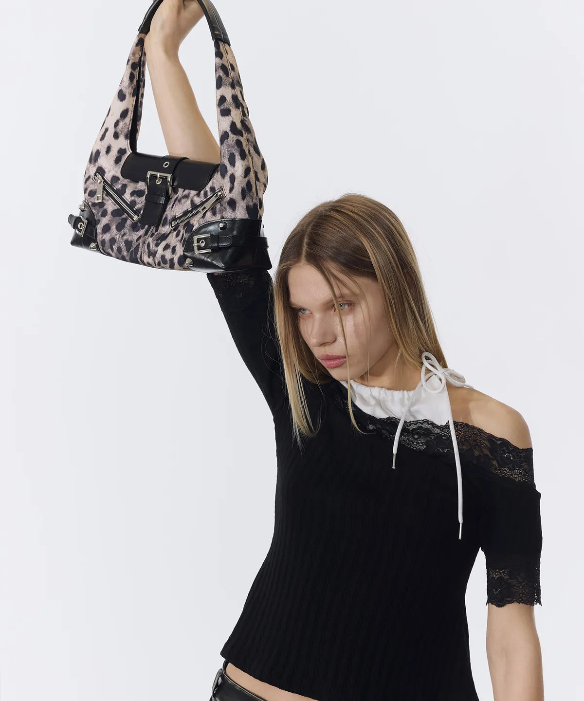 [ Pre-order ] Not Knowing Small Moto Hobo Bag ( leopard )