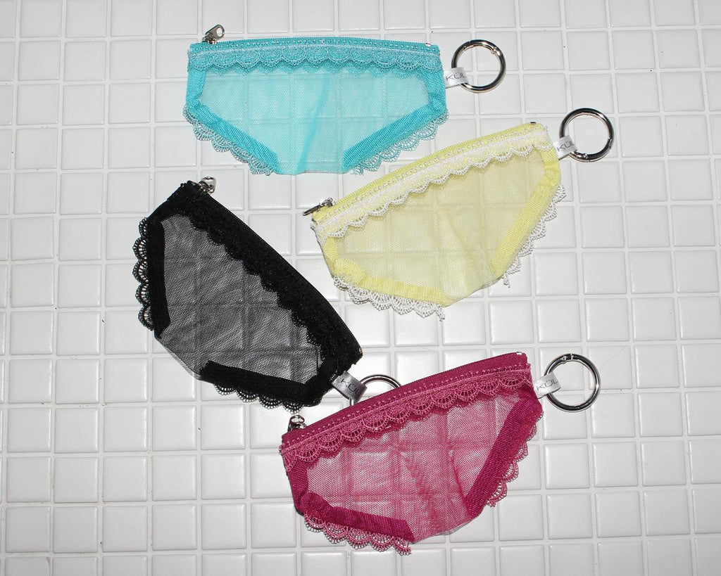 [ Pre-order ] Cheeky Pouch