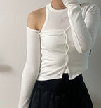 [ Pre-order ] Threetimes One-shoulder button tee