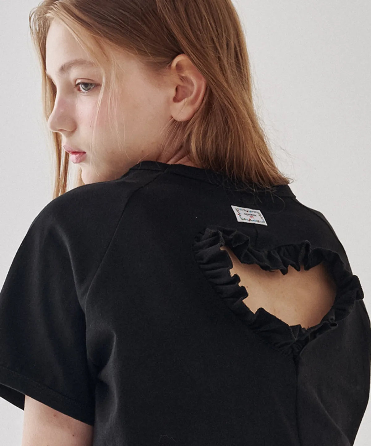 [ Pre-order ] Ruffle Heart Cut Out Puff Sleeve Half T Shirt
