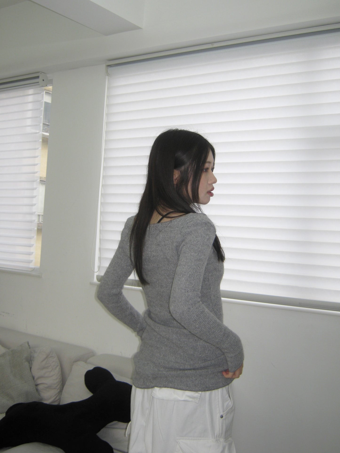 [ KR0458 清貨 ]  薄針織修腰長袖上衣兩色入 Bali Knit Ops