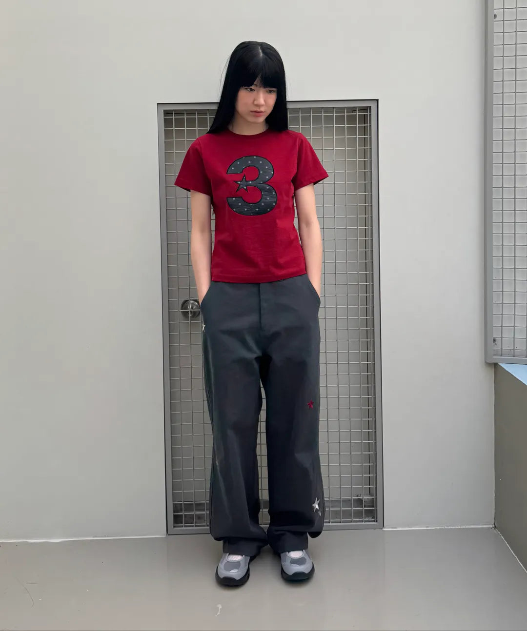 [ Pre-order ] 3 logo Dot Slim Fit T-Shirt