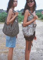 [ Pre-order ] 리버시블 보우 캔버스백 - 도트 블랙