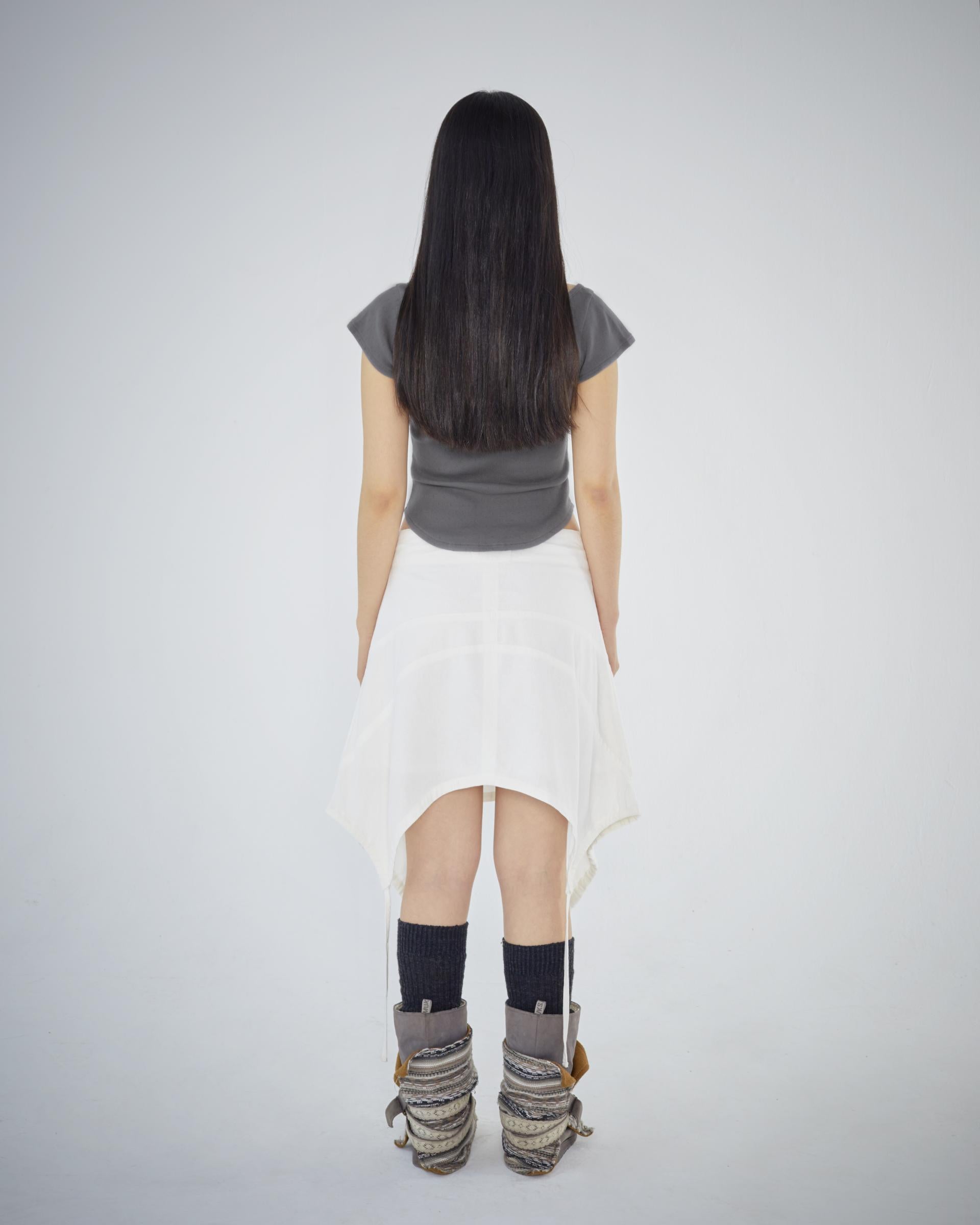 [ Pre-order ] Coyseio Punching Shirring Top