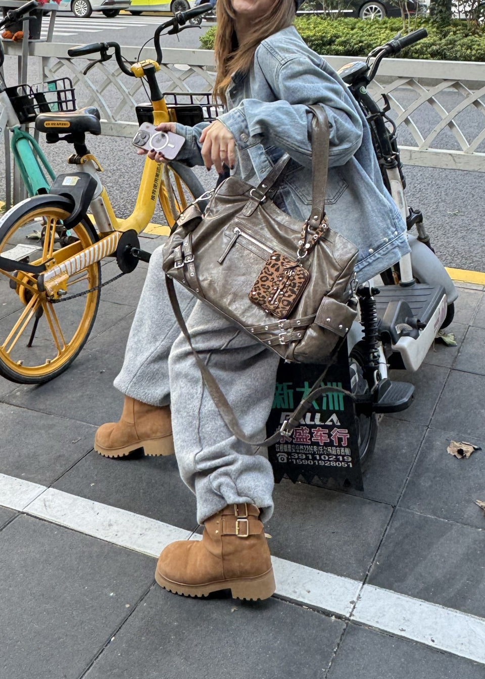 [ Pre-order ] Stud Pocket Big Bag
