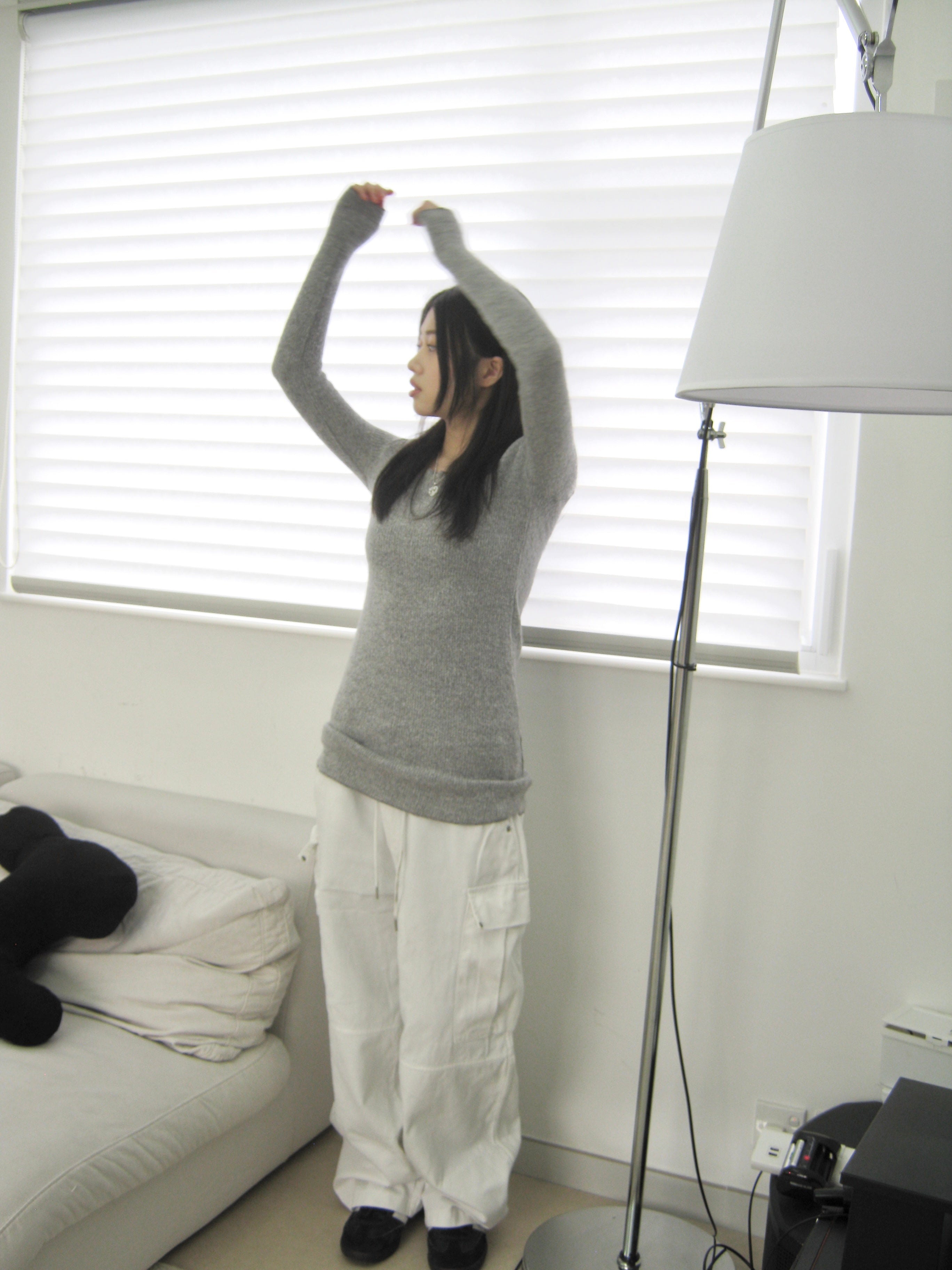 [ KR0458 清貨 ]  薄針織修腰長袖上衣兩色入 Bali Knit Ops
