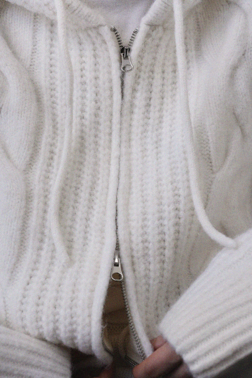 [ Pre-order ] Autumn Made Wool cable Hood Knit