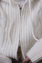 [ Pre-order ] Autumn Made Wool cable Hood Knit