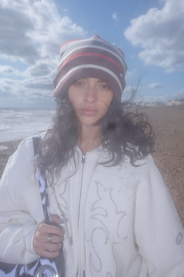 [ Pre-order ] Reversible Stripe Beanie