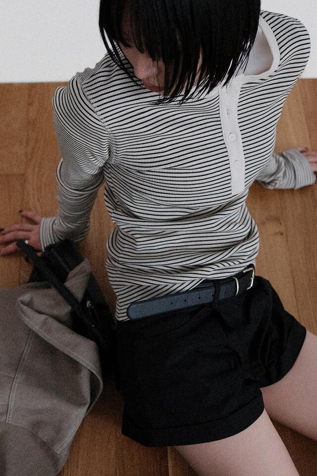 [ Pre-order ] Button ST T-shirt