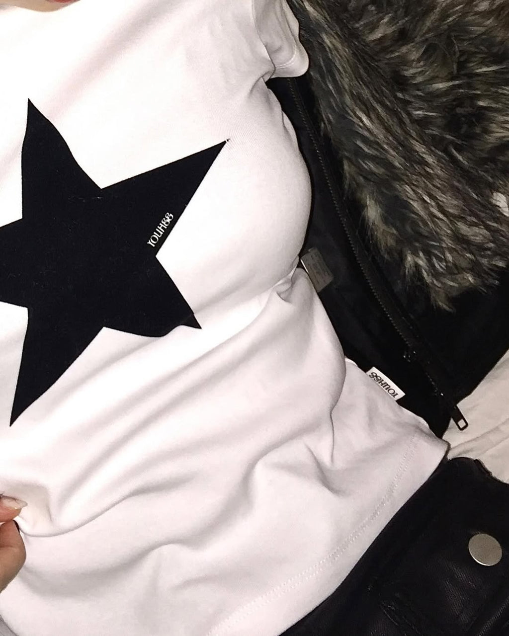[ Pre-order ] YOUHEE Star Point T-shirts White