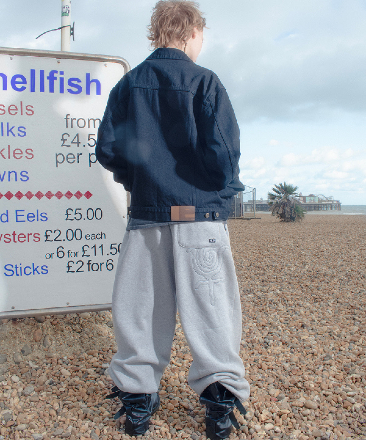 [ Pre-order ] Emanate Logo Jogger Pants