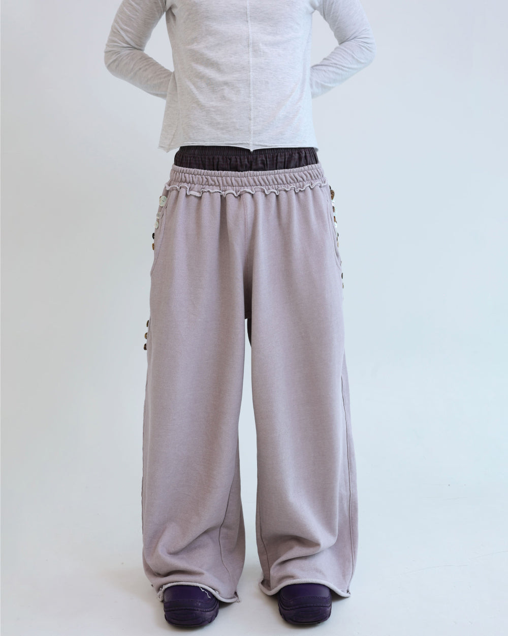 [ Pre-order ] Button Underwear Sweatpants