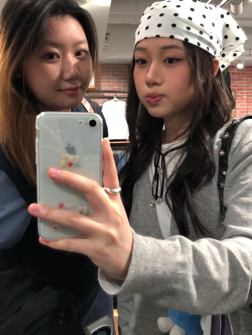 [ 現貨 ] iphone 7 128gb ( 送新mon貼+透明case+貼紙 )