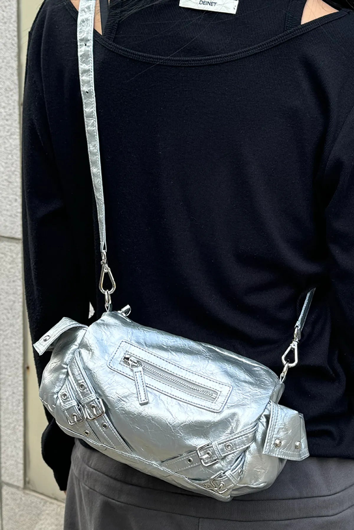 [ Pre-order ] Stud Pocket Bag