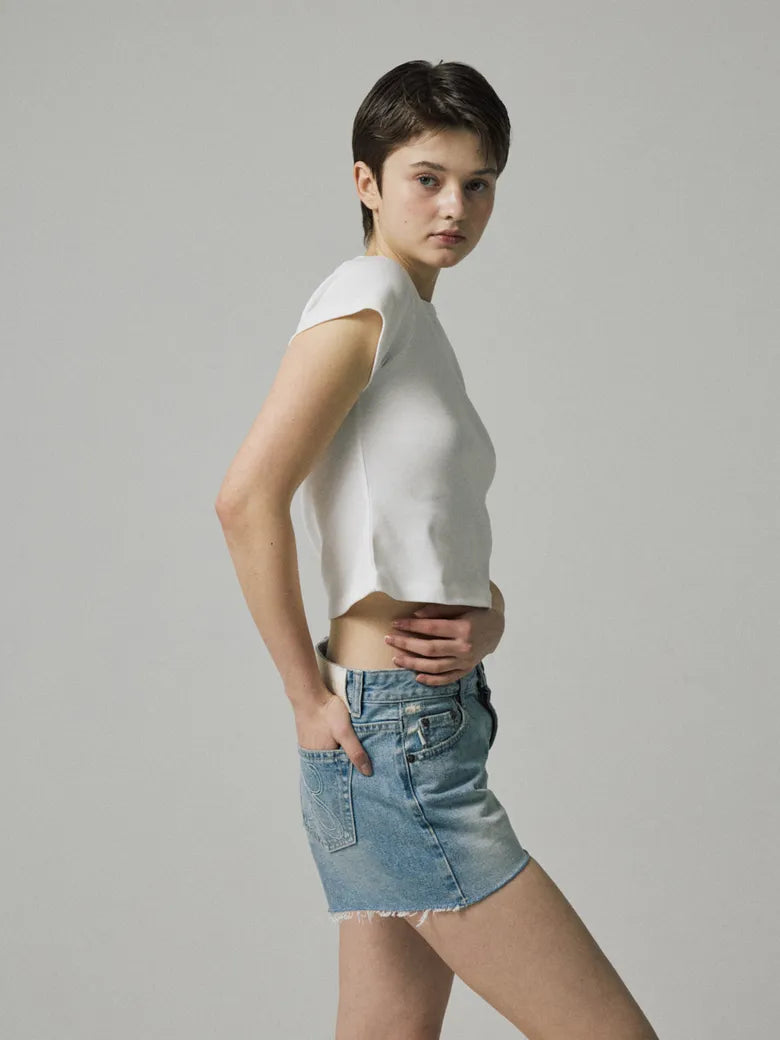 [ Pre-order ] 1+1 Glowny G Baby tee