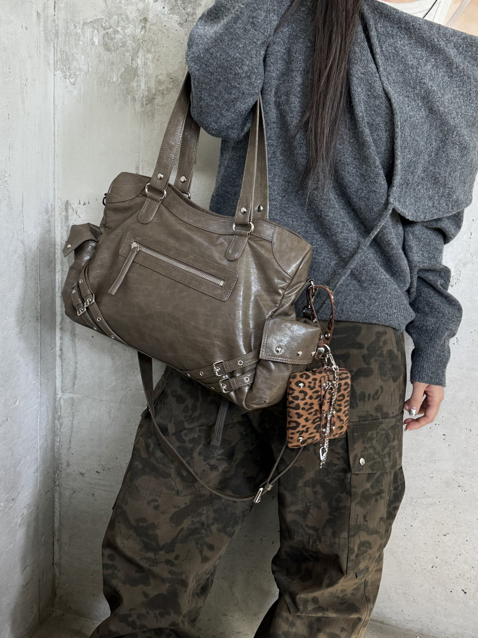 [ Pre-order ] Stud Pocket Big Bag
