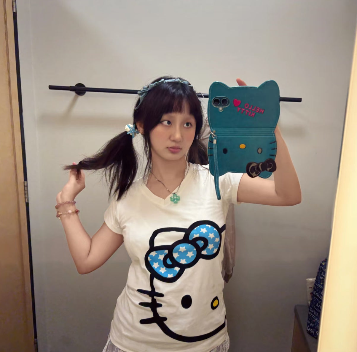 [ Pre-order ] 🇰🇷韓國限定 Sanrio Hello Kitty 翻蓋復古舊式手機殼