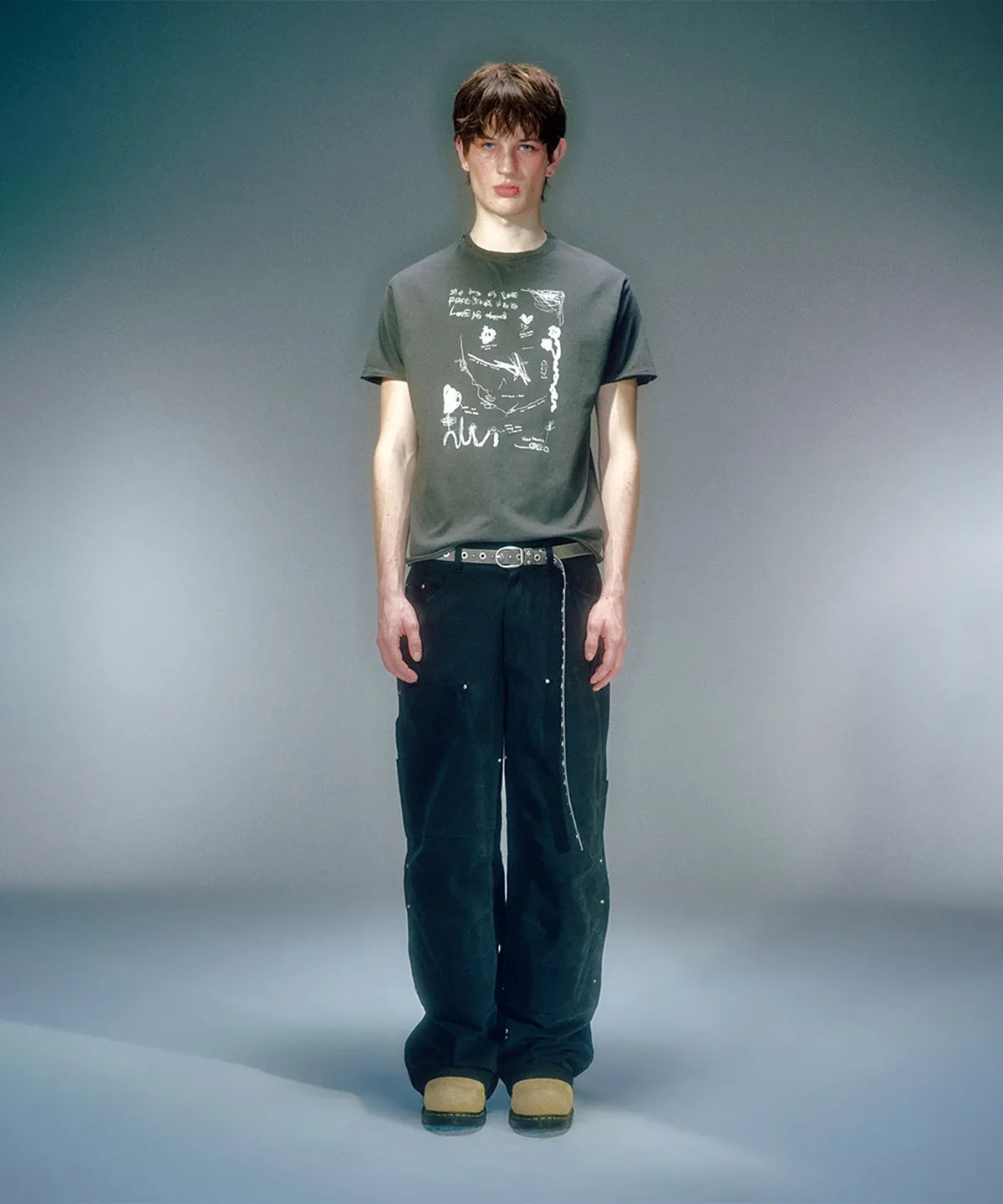 [ Pre-order ] Evan Artwork T-Shirt ( 3colour )